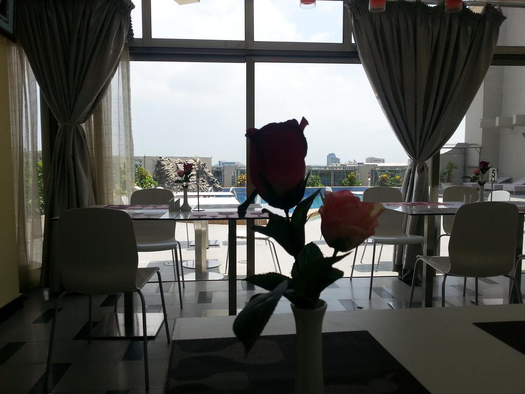 Benin Royal Hotel Cotonou Exterior foto