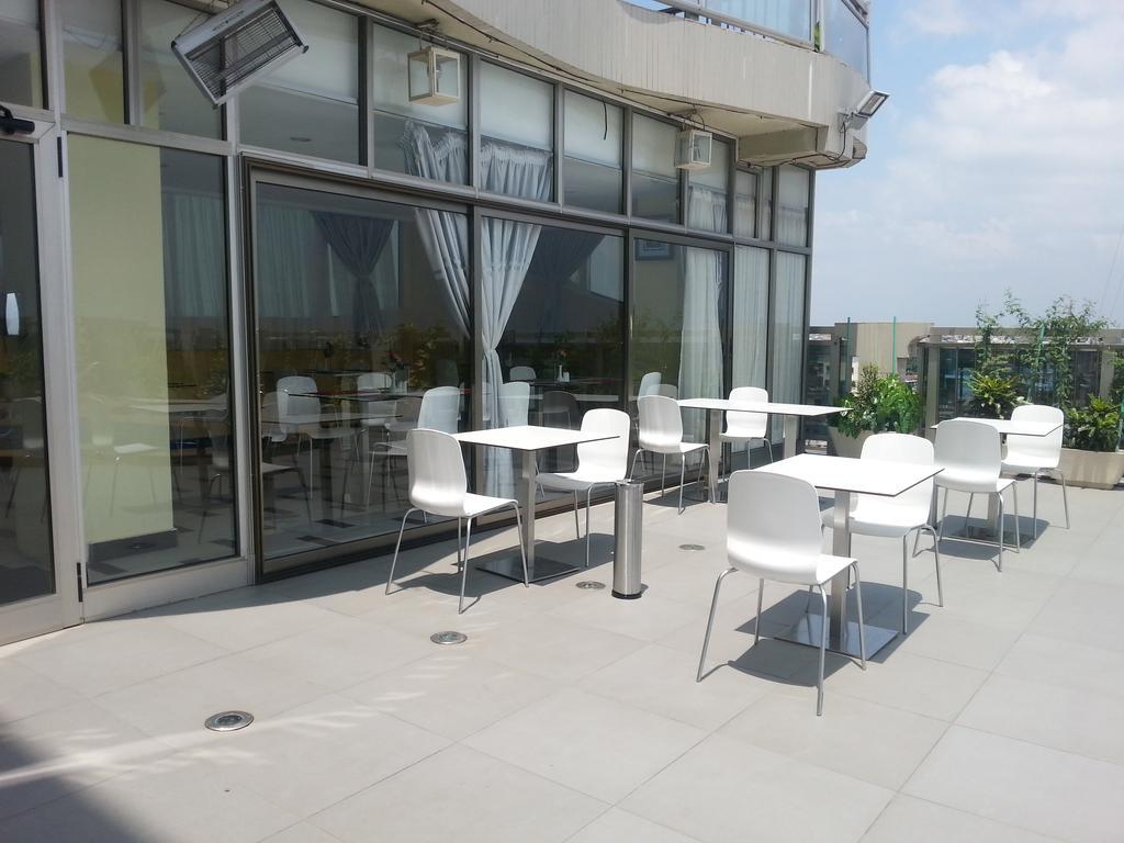 Benin Royal Hotel Cotonou Exterior foto